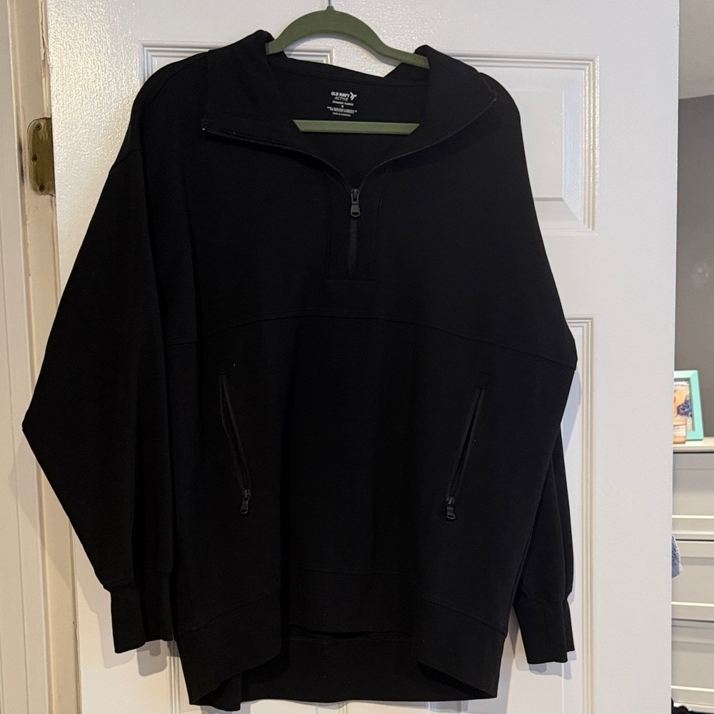 Old Navy Women’s Black Zip-Up Sweater